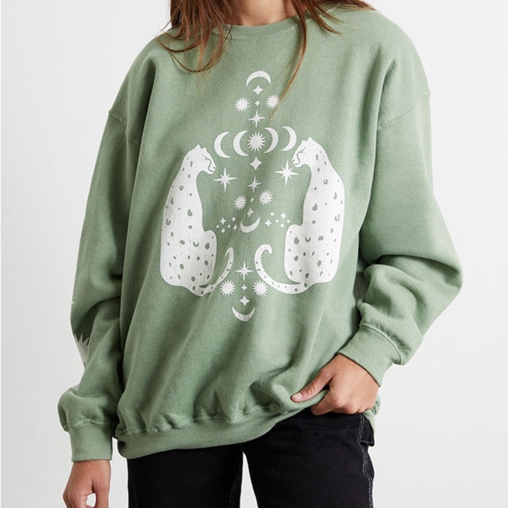 Women’s PacSun Golden Hour Leopard Moon Symbols Green Crewneck
